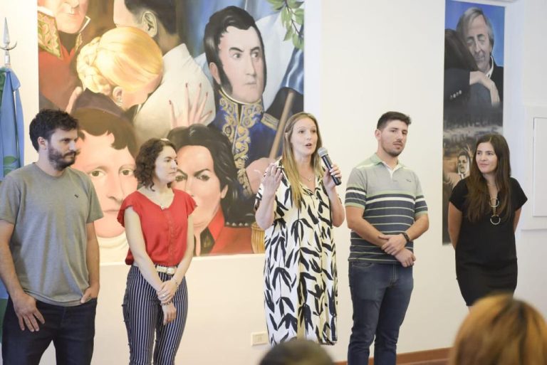 Más de 250 vecinos de Ituzaingó recibieron sus certificados en cursos de formación a distancia