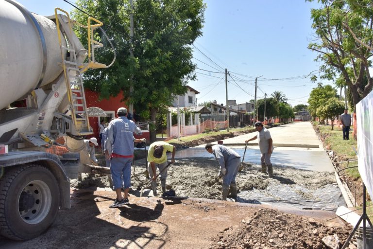 Avanza obra en calles de Adolfo Sourdeaux