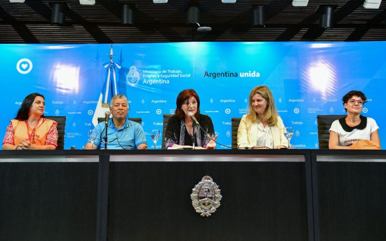 Olmos participó del cierre de la Campaña contra la Violencia de Género en la actividad ladrillera