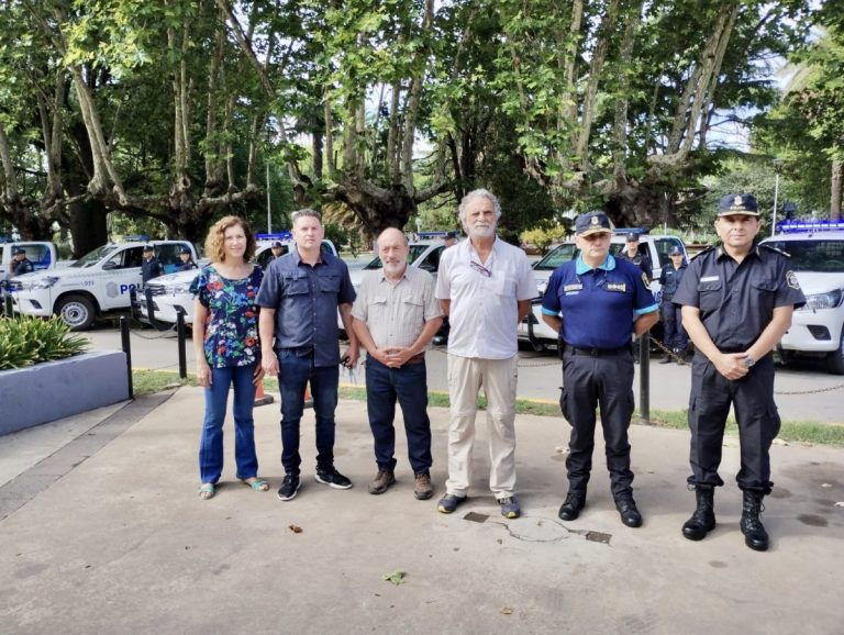 Curutchet presentó una decena de patrulleros en Marcos Paz