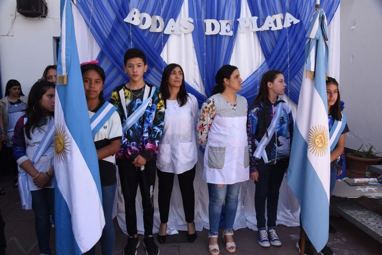 La Escuela Primaria Nº78 celebró sus Bodas de Plata