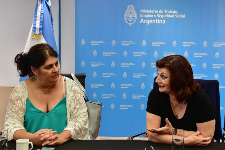 Olmos y Castellani adecuaron el Convenio Colectivo de Trabajo para la Administración Pública