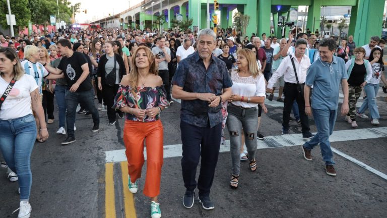 Ferraresi inauguró la remodelación integral del Paseo Mujeres Argentinas