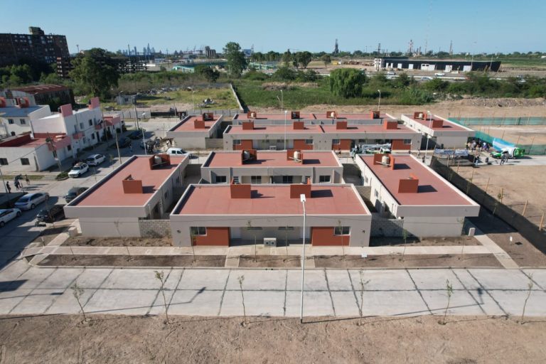 Entregaron 20 viviendas del Procrear en Avellaneda