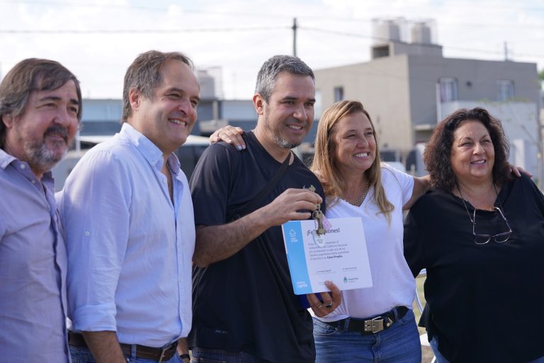 Vecinos de Merlo cumplieron el sueño de la Casa Propia