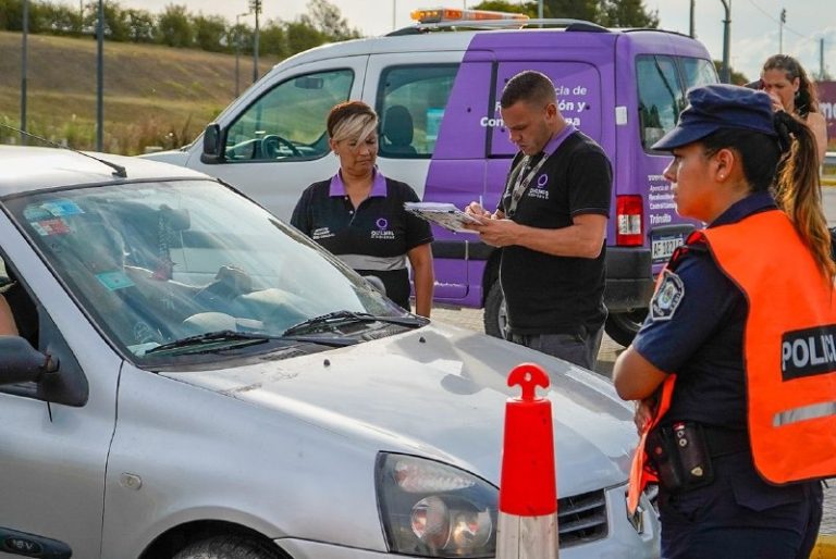 Realizan controles de seguridad vial en la ribera de Quilmes