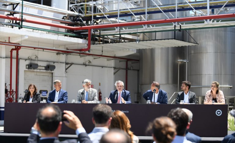 Alberto Fernández participó del lanzamiento de alimento que usa tecnología del CONICET