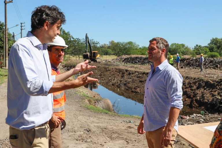 Achával anunció un plan de asfalto en Manuel Alberti