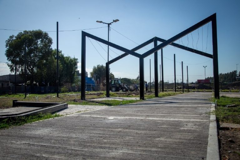 Avanza construcción de la Ciudad de los Deportes en Solano