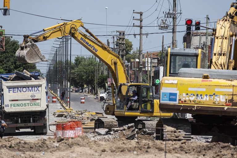 Repavimentan tramo de la avenida San Martín en San Francisco Solano