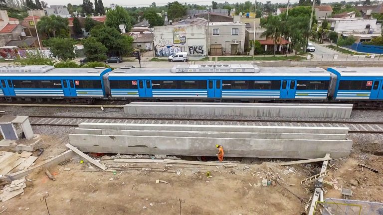 Avanzan las obras del paso bajo nivel vehicular en Paso del Rey