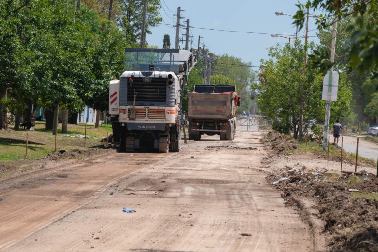 Arrancó la pavimentación de la Avenida Pasteur en Paso del Rey