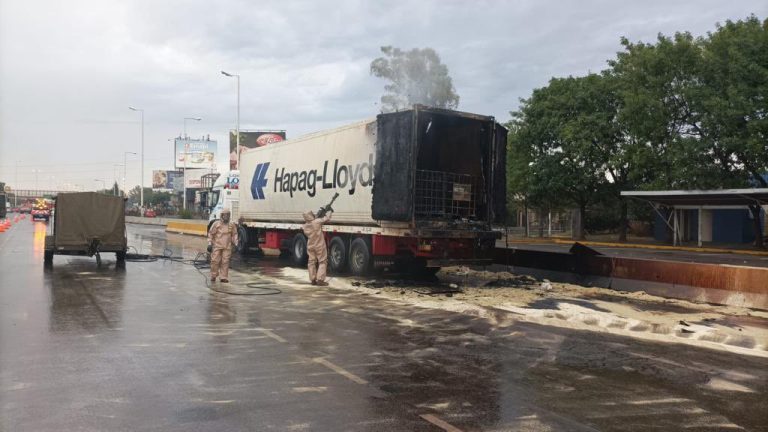 Ituzaingó declara emergencia ambiental y sanitaria tras el derrame tóxico en autopista