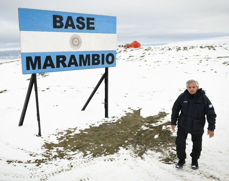 En la Antártida Argentina, Alberto Fernández pidió “volver a poner la vista en el sur”