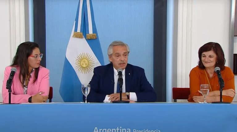 Fernández relanzó el Programa Registradas en la Casa Rosada