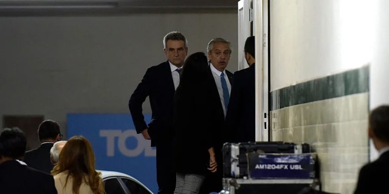 En una cumbre de 5 horas, el Frente de Todos llamó a “impedir la proscripción” de Cristina