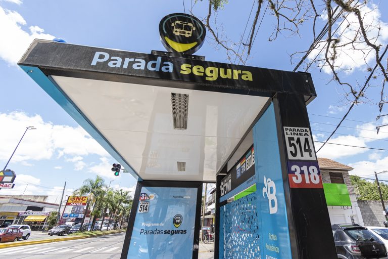 Instalan “Paradas Seguras” en Brown