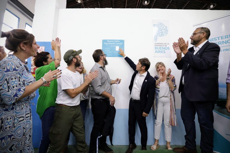 Kicillof encabezó los festejos por el 209º aniversario de la Isla Martín García