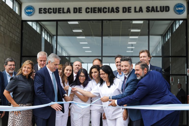 Alberto Fernández inauguró el nuevo campus de la Universidad Nacional del Oeste