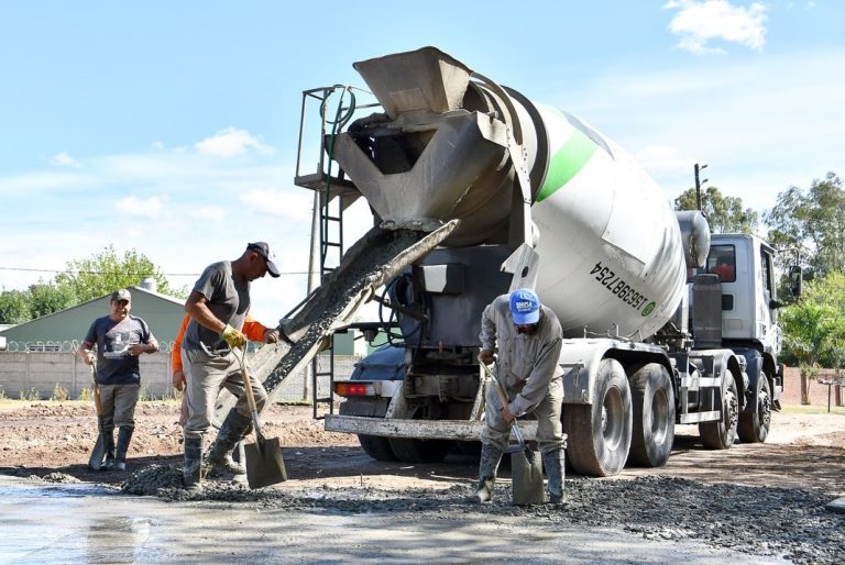 Obra de pavimentación del Camino Real en Alejandro Korn