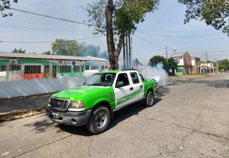 Labores de fumigación en Monte Grande Sur y Luis Guillón