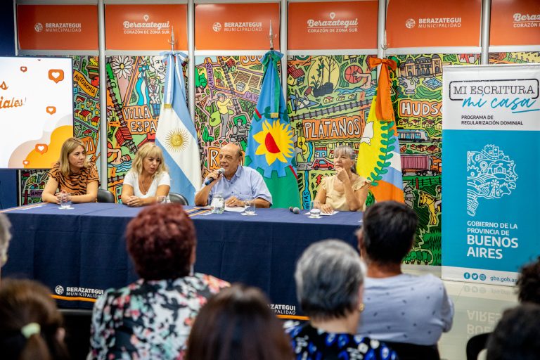 Firman escrituras en Berazategui