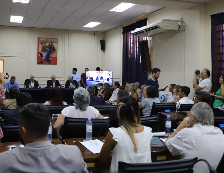 Grindetti hizo un repaso de sus ocho años de gestión en Lanús