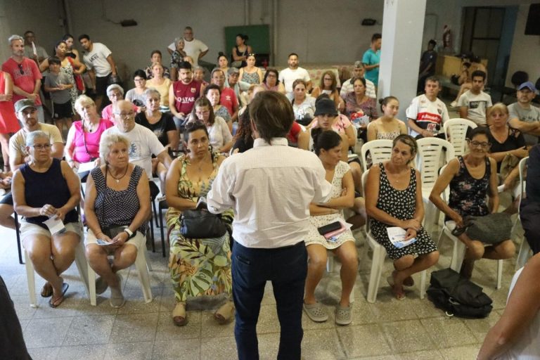 Entregan alarmas vecinales en San Miguel