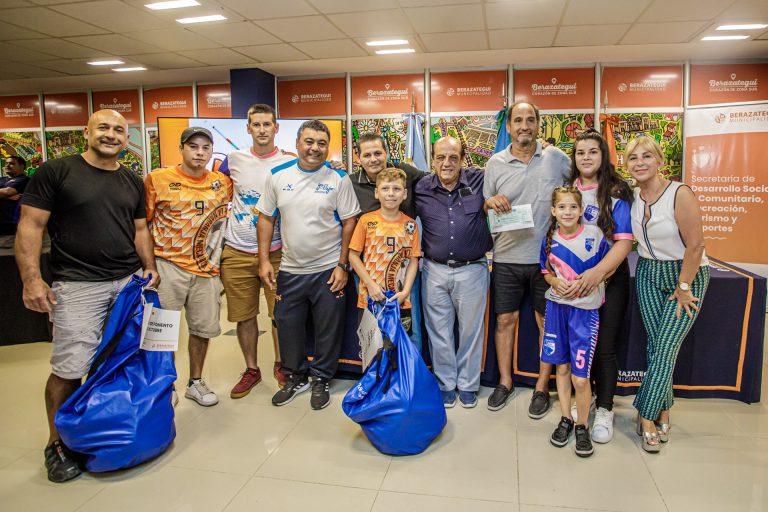 Entregaron subsidios a clubes de Berazategui