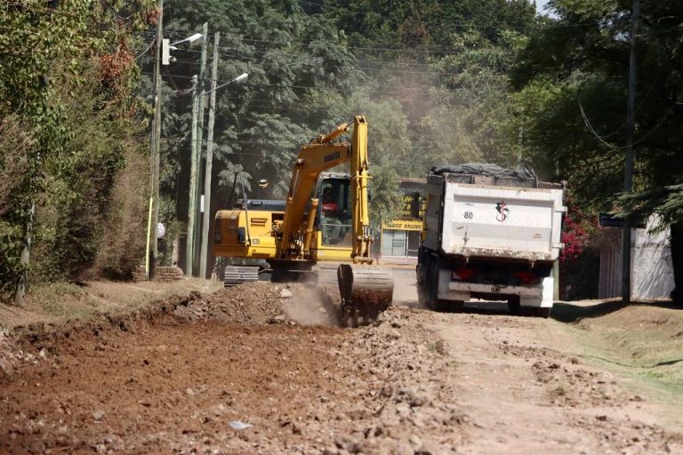 Intensifican las obras de pavimentación en San Miguel