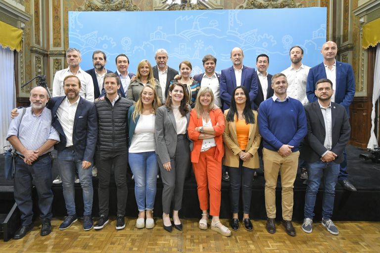 Ante los intendentes, Kicillof lanzó “Municipios a la Obra”