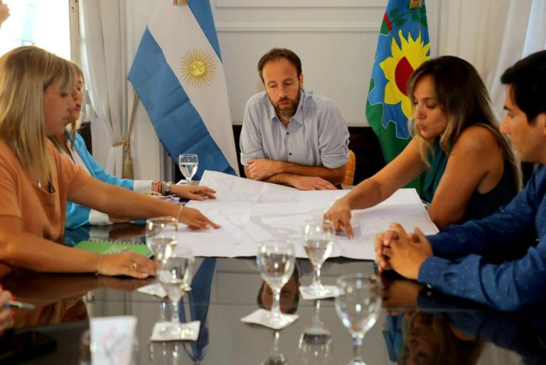 AySA trabaja junto a la Provincia para la ampliación de la red de agua potable en la Zona Sur