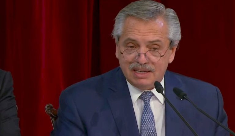 Alberto Fernández padece “hernia de disco lumbar” y le indicaron que haga reposo