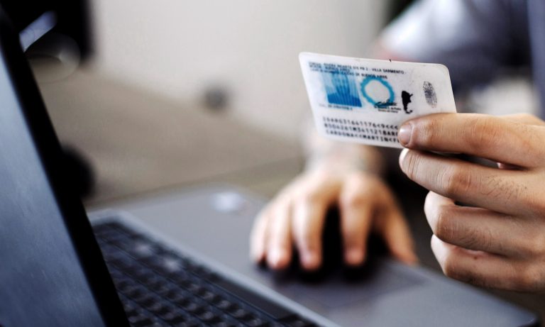 Operativos de documentación en Moreno