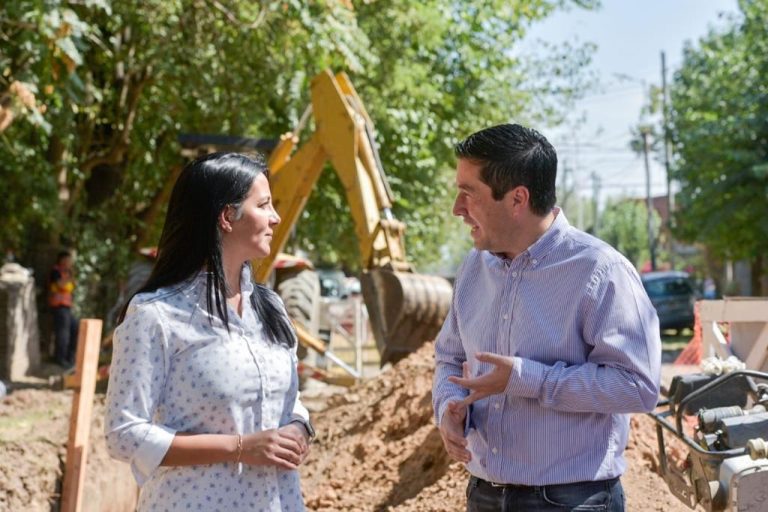 Nardini y Correa supervisaron el avance de las obras de cloacas en Malvinas Argentinas