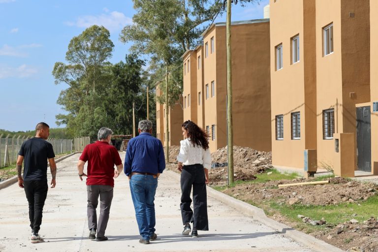 Avanzan las obras de viviendas de Reconstruir en Ezeiza