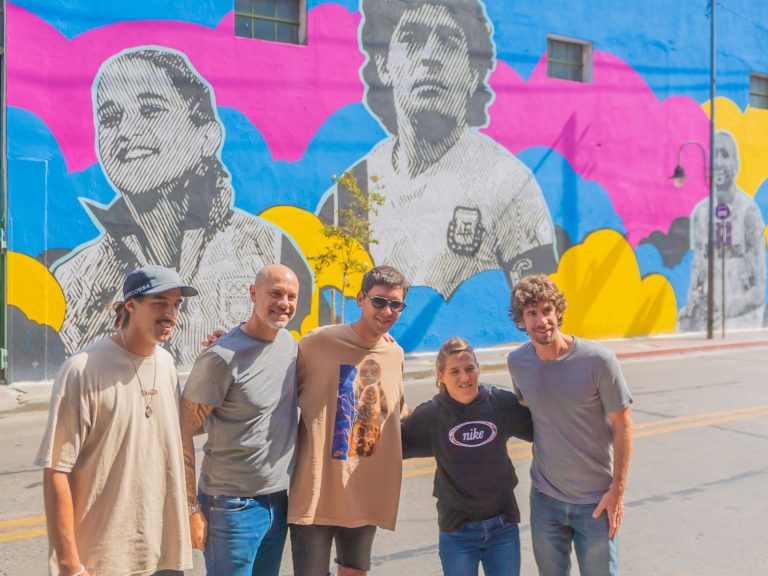 Andreotti y Paula Pareto visitaron el nuevo mural en homenaje a los grandes deportistas argentinos