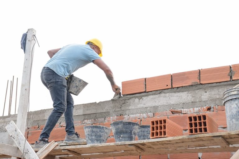 Construyen aulas para escuela de San Vicente