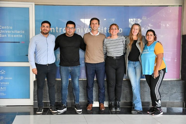 Lanzan diplomatura de Producción Apícola en San Vicente
