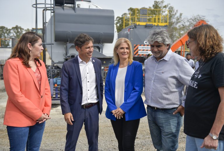 Kicillof y Fernández inauguraron una planta asfáltica en Moreno