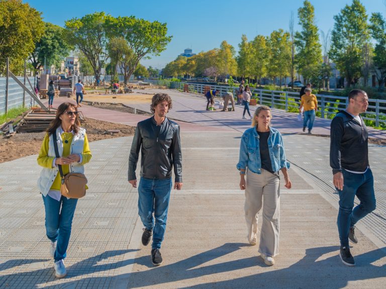 Andreotti recorrió las obras del nuevo Paseo del Canal, un sitio histórico de San Fernando