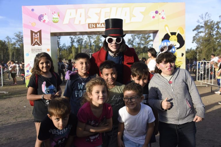 Correa y Nardini encabezaron el festejo en familia por Pascuas en Malvinas Argentinas