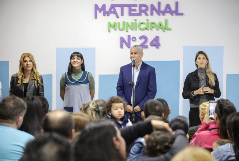 Ferraresi inauguró un nuevo jardín maternal para Avellaneda