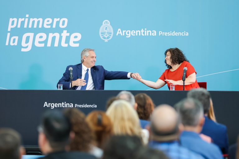 Fernández y Vizzotti presentaron el plan Reconstruir Salud