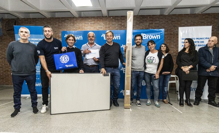 Cascallares y Fabiani pusieron en marcha la Escuela de Guardavidas