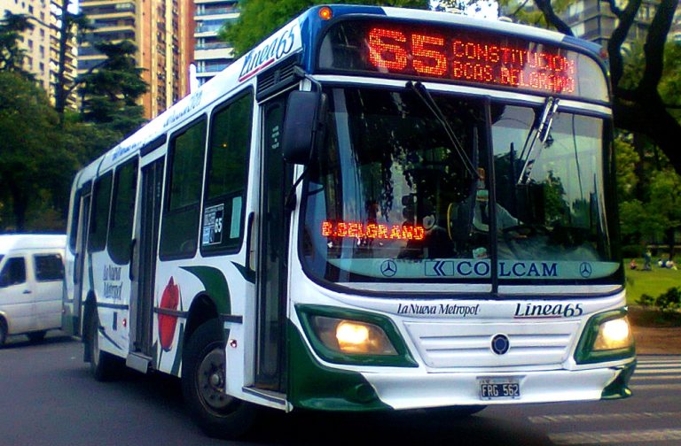 Por un lockout patronal, están paralizadas 5 líneas de colectivos