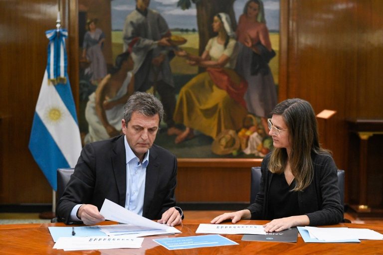 Massa y Raverta anunciaron el regreso del Programa Hogar