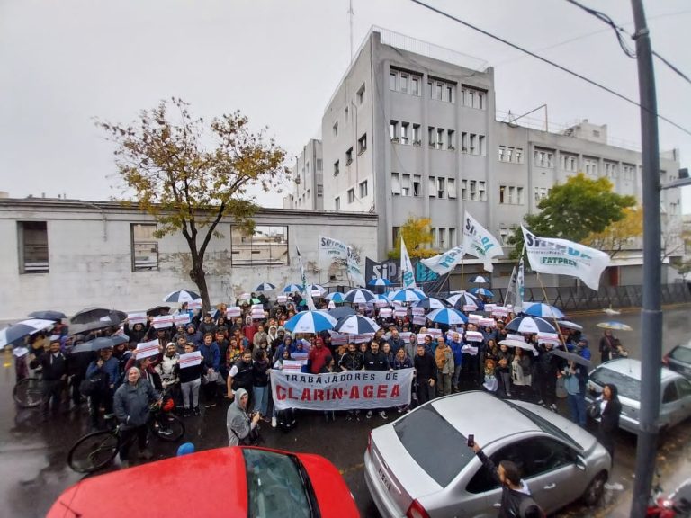 El Ministerio de Trabajo dictó la conciliación obligatoria por al menos 48 despidos en Clarín