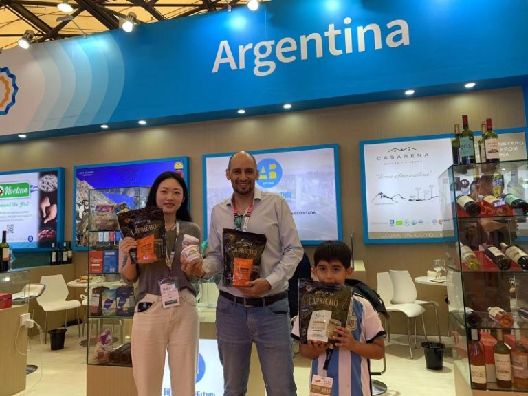 Marcos Paz, presente en el Sial China