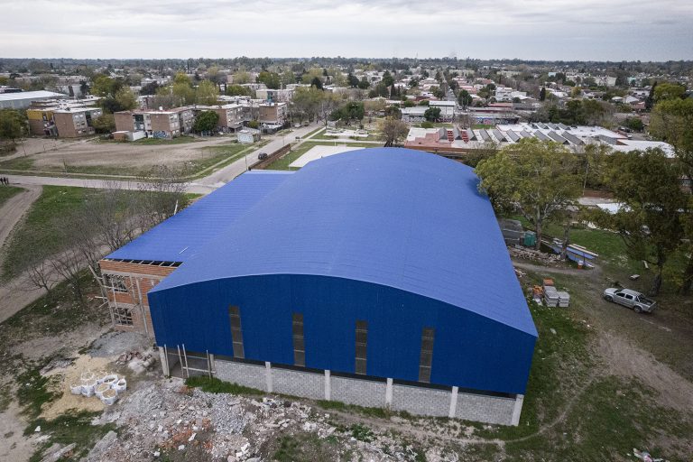 Avanza obra en centro de educación física en Brown